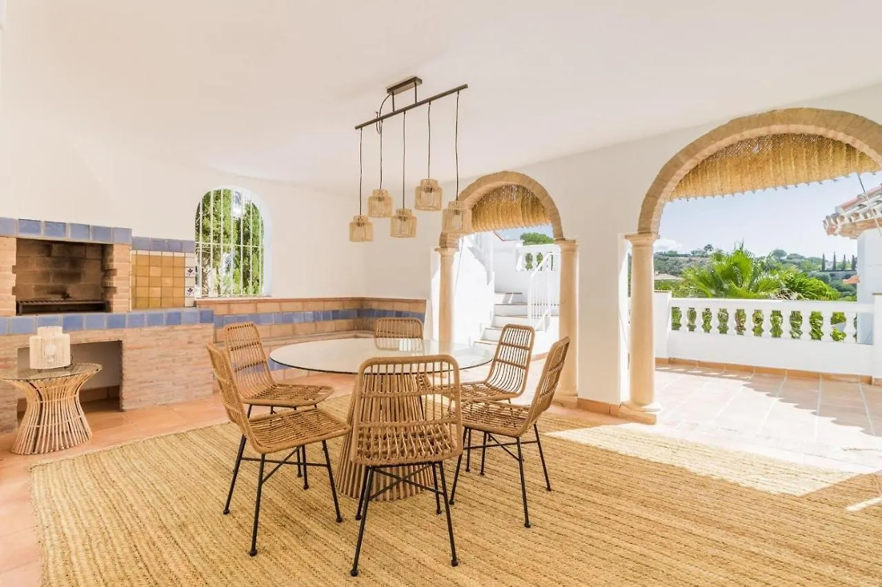 Villa Arcadia - Avenida 28 De Las Adelfas 29680 Estepona, Malaga