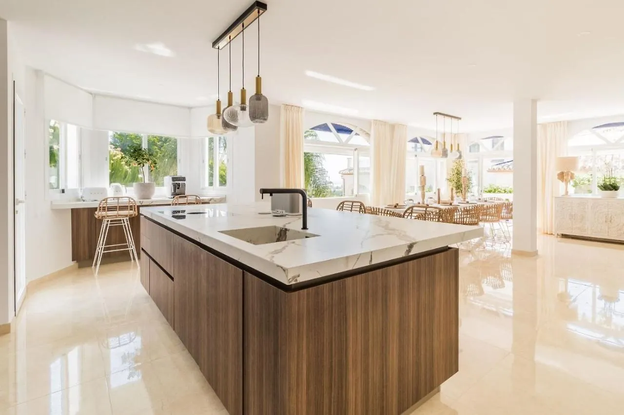 Arcadia - Avenida 28 De Las Adelfas 29680 Estepona, Malaga Villa Estepona
