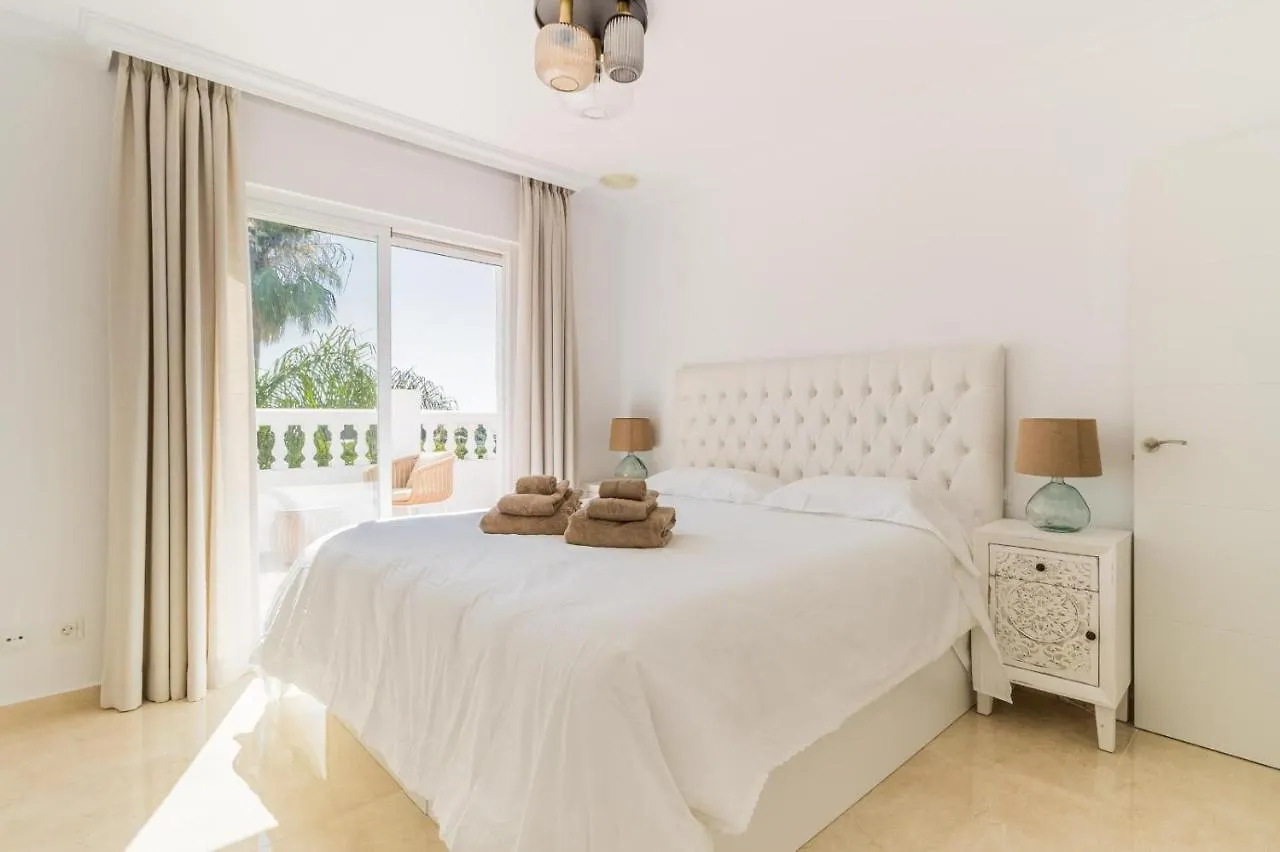 Arcadia - Avenida 28 De Las Adelfas 29680 Estepona, Malaga ספרד