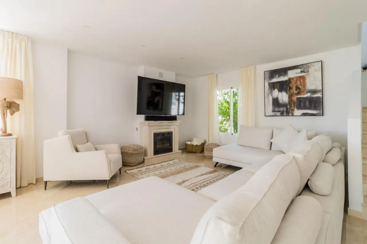 וילה Arcadia - Avenida 28 De Las Adelfas 29680 Estepona, Malaga